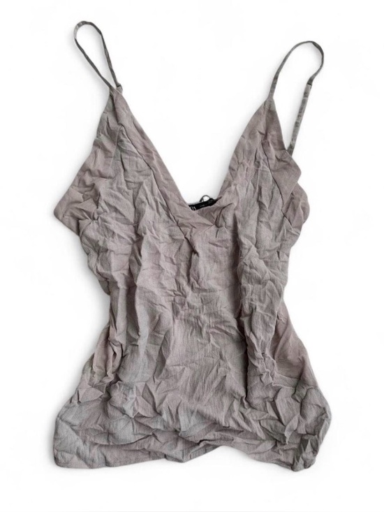 Zara Tops - Zara beige v-neck crinkle cami top ᥫ᭡